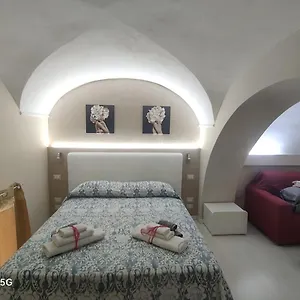 Center 1 , Catania Italia