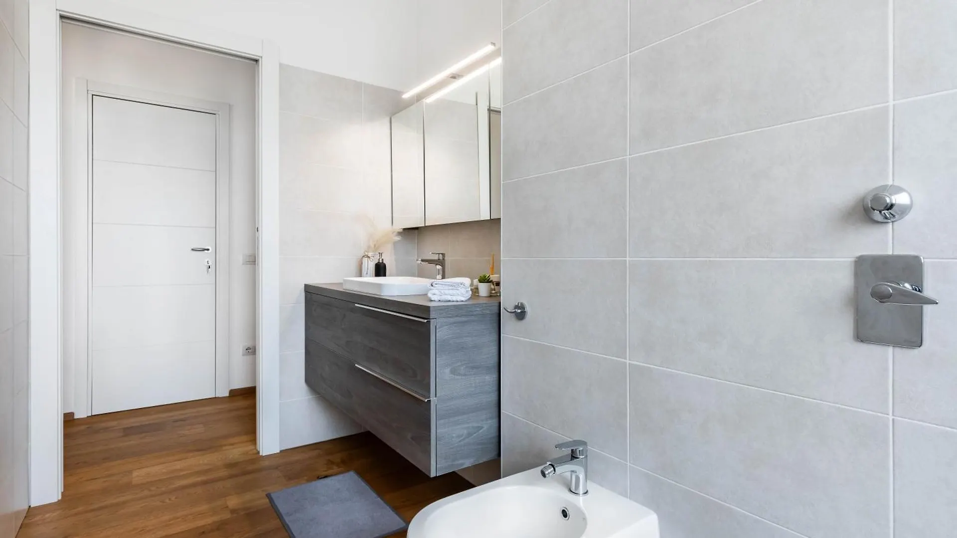 Luxury Apartment In Quadrilatero Della Moda - Brera Moscova Duomo Milano